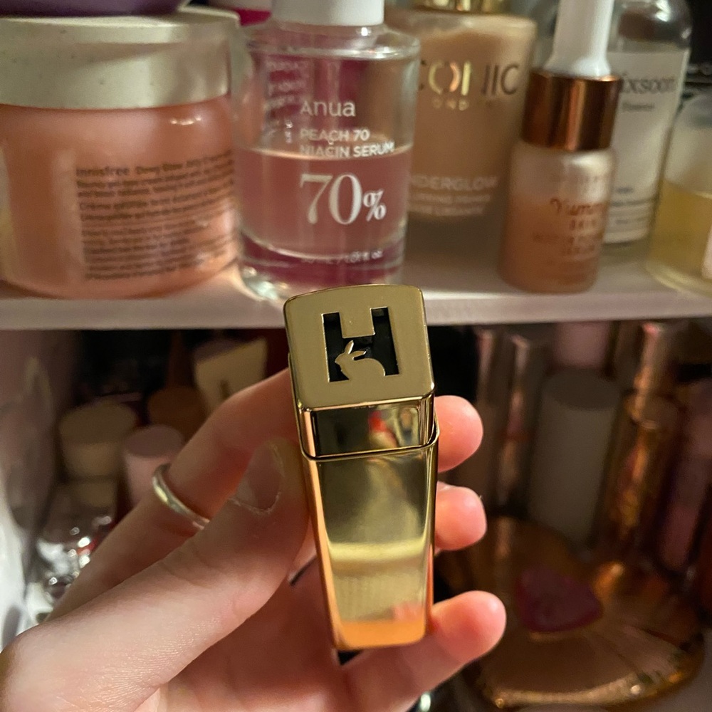 Hourglass Gold Satin Lipstick - Picture 7 of 10